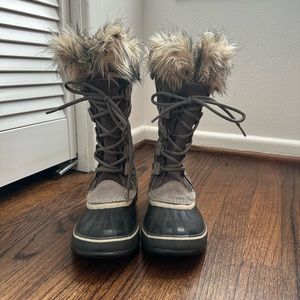 Sorel Women’s Waterproof Winter Snow Boots